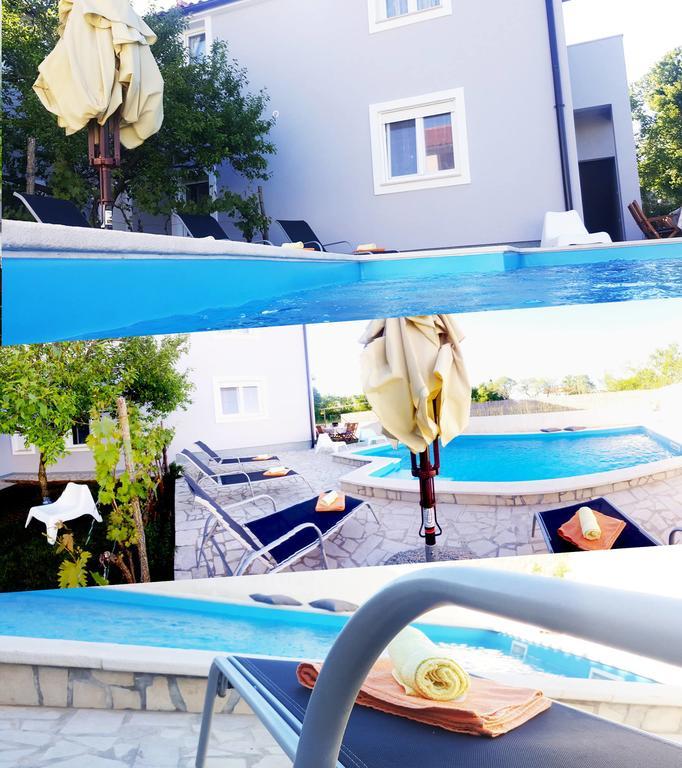 Guest House Ilic Loborika Exterior photo