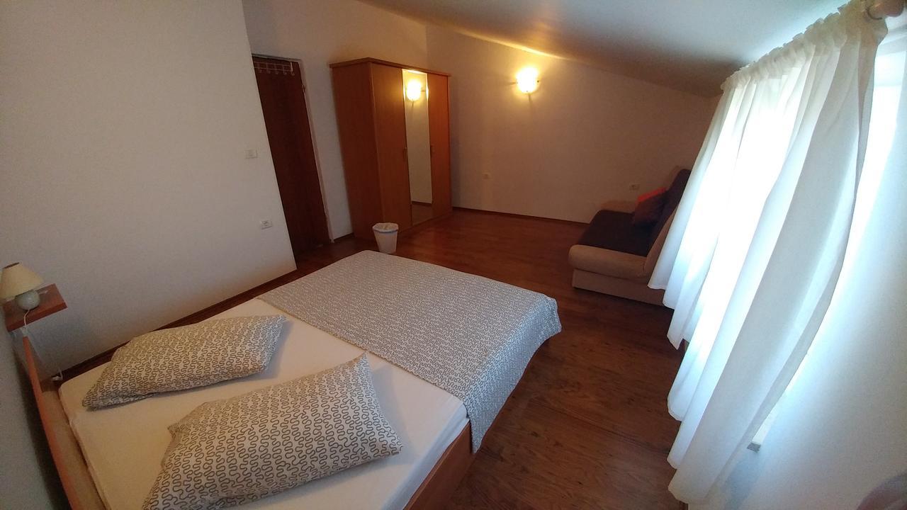 Guest House Ilic Loborika Exterior photo