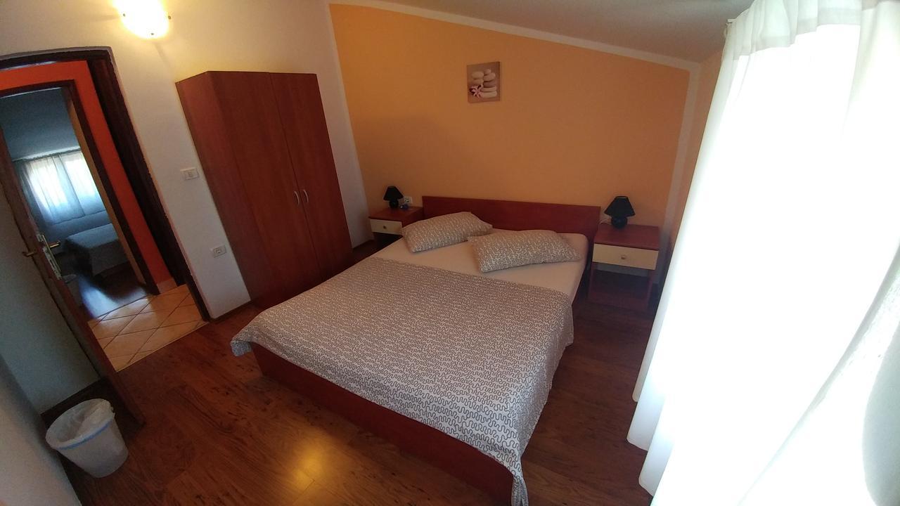 Guest House Ilic Loborika Exterior photo